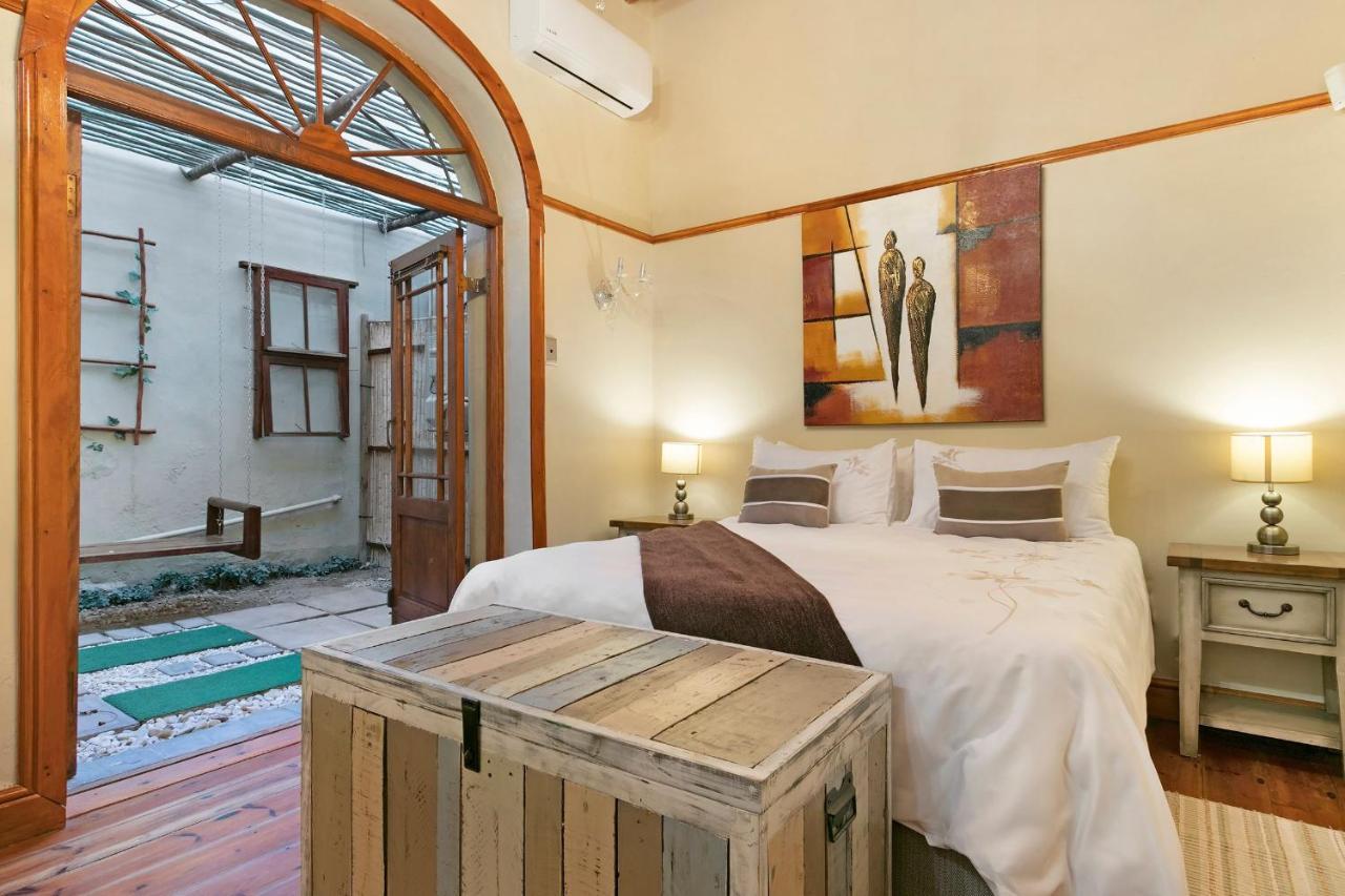Appartamento J'S Audacious Living Montagu Self Catering Esterno foto